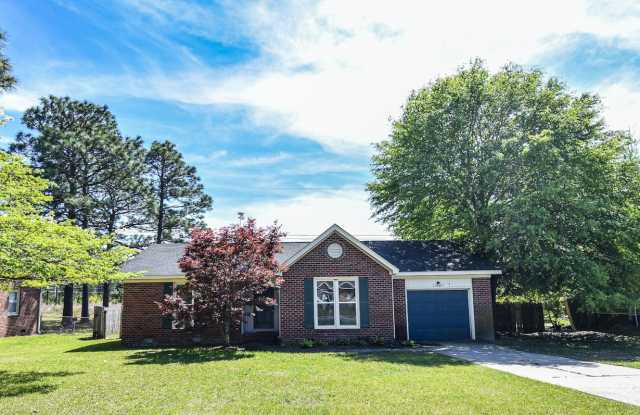 Photo of Coming Soon: 3 Bedroom, 2 Bathroom Home (NO PETS)