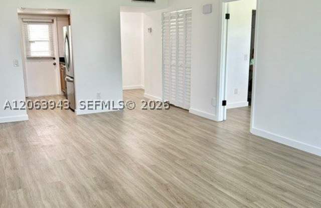 2431 SW 82nd Ave
