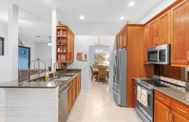211 Disc Drive, Boynton Beach, FL 33436