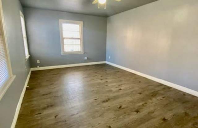 $0 First Month's Rent / $0 Deposit at Move-in