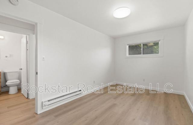 11725 East Alki Avenue