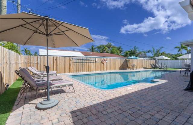 1660 NE 25th Avenue, Pompano Beach, FL 33062