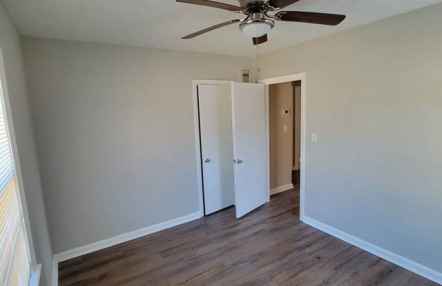 Photo of Roomy Cute Brick Ranch