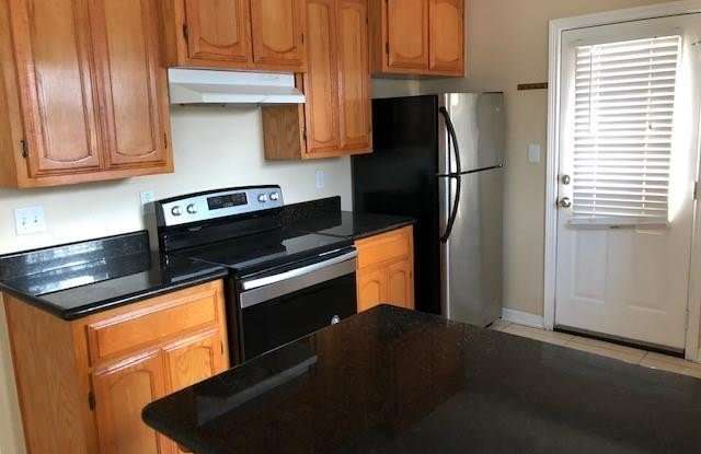 1700 W Douglas Avenue