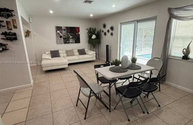 Photo of 2231 N 66th Ave