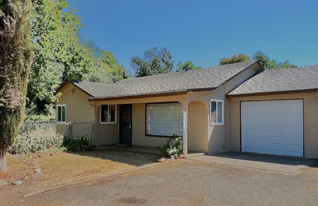 3261 Bechelli Lane - 3261 Bechelli Lane, Redding, CA 96002