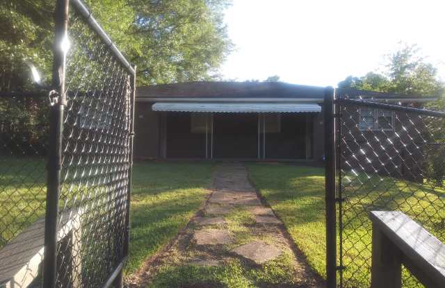 331 Caulder Avenue - 1