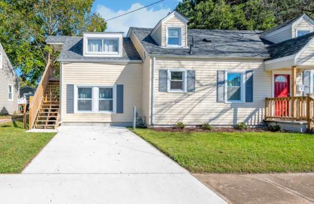 Photo of 3820 Essex Circle Unit B - 1