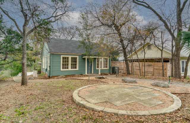 1609 Sunset Lane Austin, TX 78704