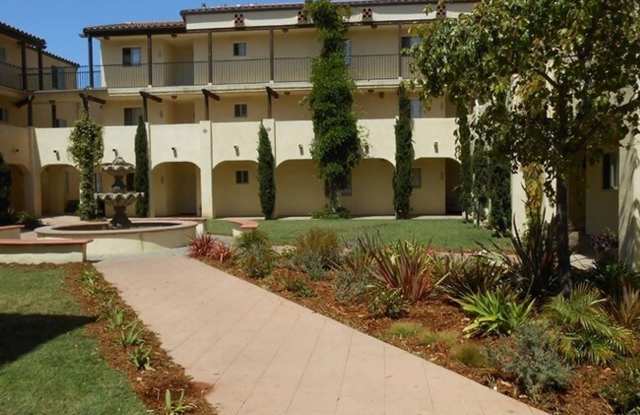 $1000 off one month's rent!!