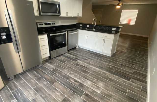 3233 Summerhill Lane