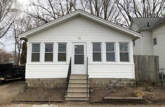 Recently remodeled 2 Bedroom, 1 Bath House for Rent located at 118 Lane