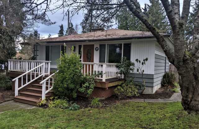 Spacious updated Cedar Park Home - 3602 Northeast 140th Street, Seattle, WA 98125