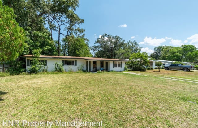 1044 NE 22nd Ave - 1044 Northeast 22nd Avenue, Gainesville, FL 32609