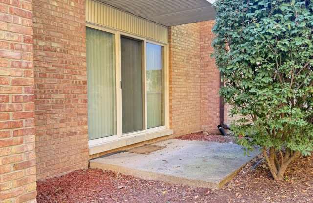 1253 Island Drive unit: 102