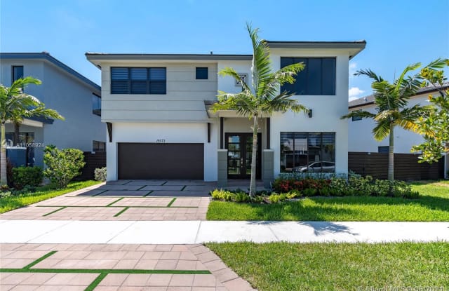 15573 NW 88th Ave - 15573 NW 88th Ave, Miami Lakes, FL 33018