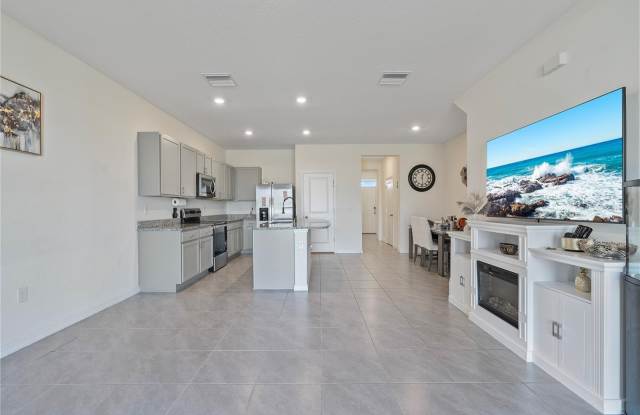 32395 TURTLE GRACE LOOP