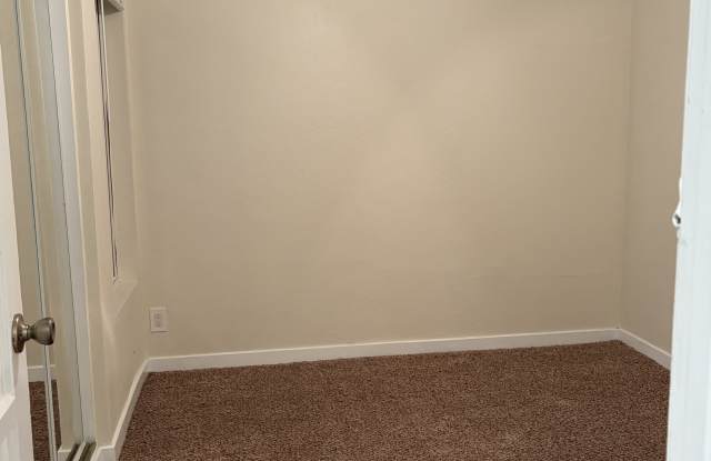 Photo of 1700 Scott Rd