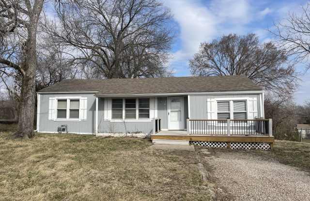 3412 E 93rd St - 3412 East 93rd Street, Kansas City, MO 64132