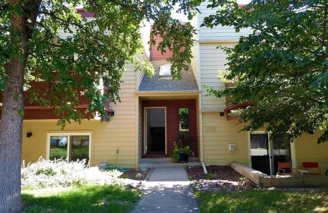1 Bedroom Apartment Available Now!