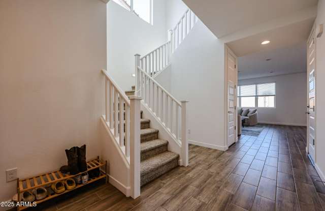 8334 E PALOMA Avenue