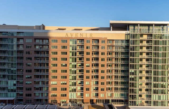 1108 N Interstate Hwy 35