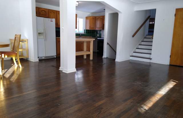 Adorable, Funky, Solar 3 Bedroom 2 Bath Home in Highlands/Sloans Lake!