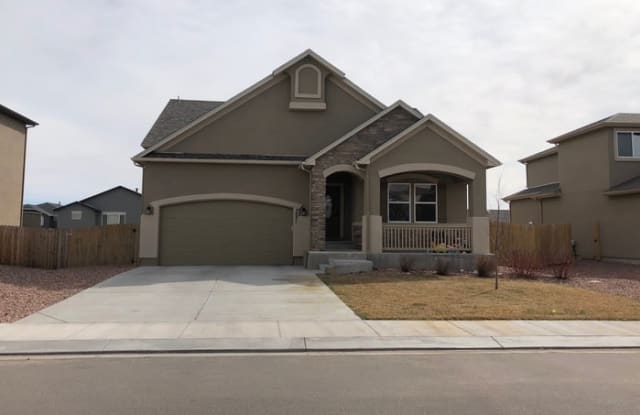 7551 Dutch Loop - 7551 Dutch Loop, Security-Widefield, CO 80925