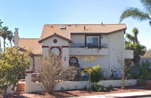 Newly Renovated! 4BD + Attached Studio