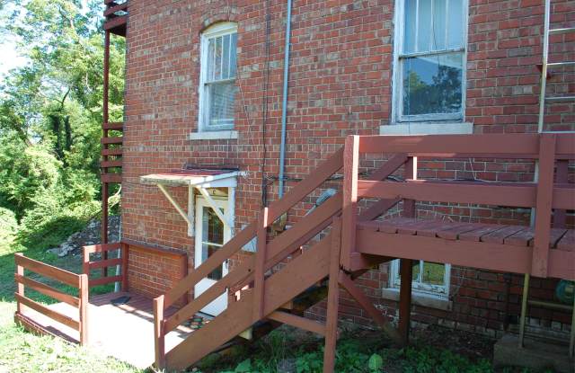 Photo of 15 S High St - Unit C