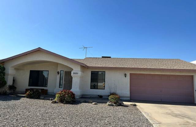 2021 Wallapai - 2021 Wallapai Drive, Lake Havasu City, AZ 86403