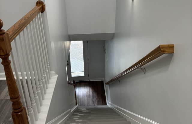 121 Riverwatch Court