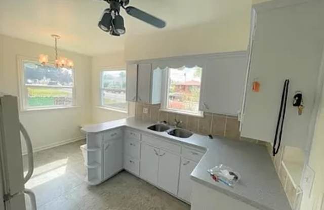 607 East Empire Avenue