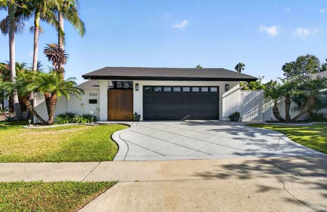 Sought After Mesa Verde Home