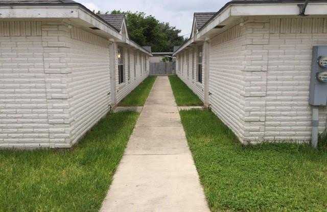 2607 Cervantes Avenue