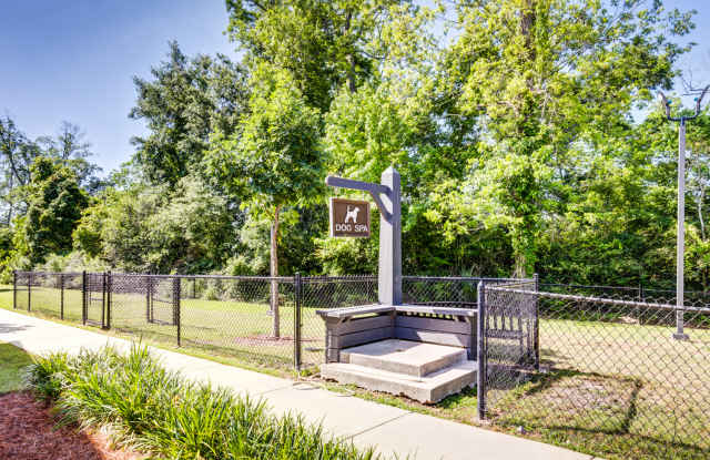 Student Housing - Arlington Townhomes and Cottages