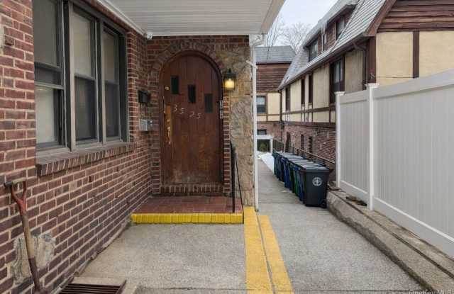 35-25 190th Street unit: 2