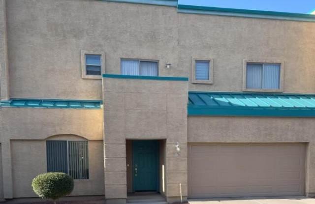 1015 S Val Vista Drive