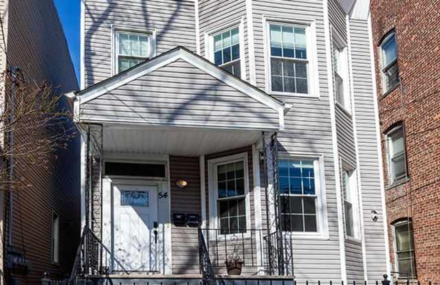 54 Gardner Ave