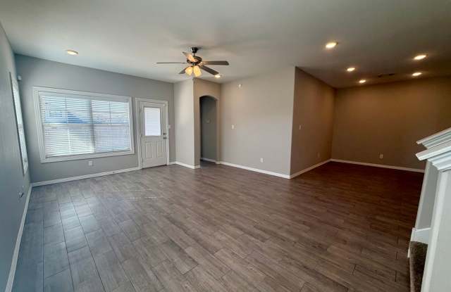 Spacious 3 Bedroom/2 Bathroom Chaffee Crossing Townhome **First Full Month's Rent FREE**