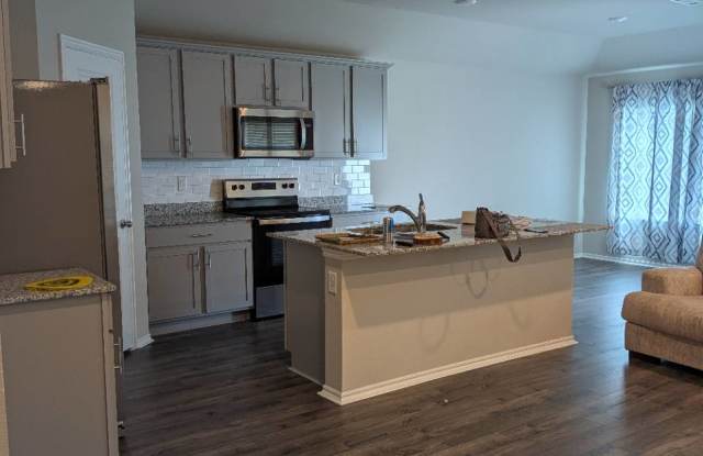 512 Comanche Drive