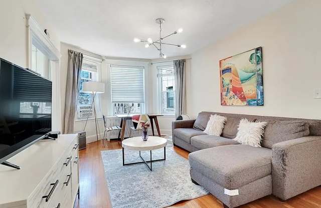 118 Riverway