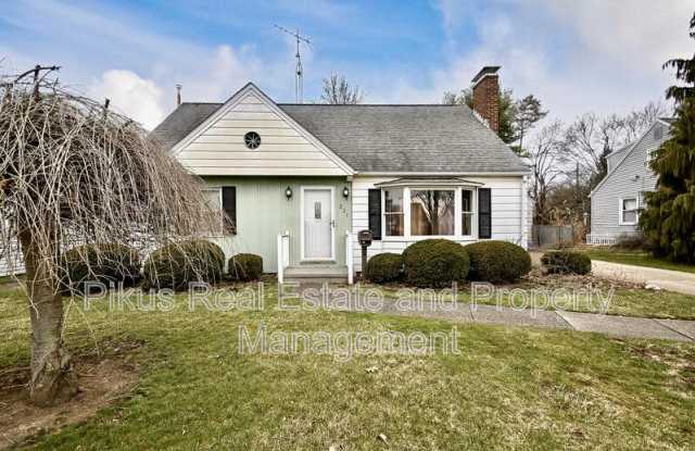 231 Grandview Avenue Northwest