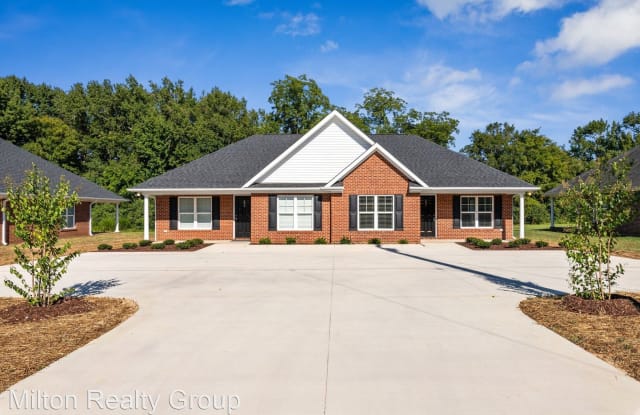 593 Pendergraft Rd. - 593 Pendergraft Road, Bunnlevel, NC 28323