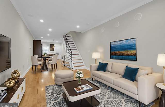 Photo of 1907 E BOSTON Street