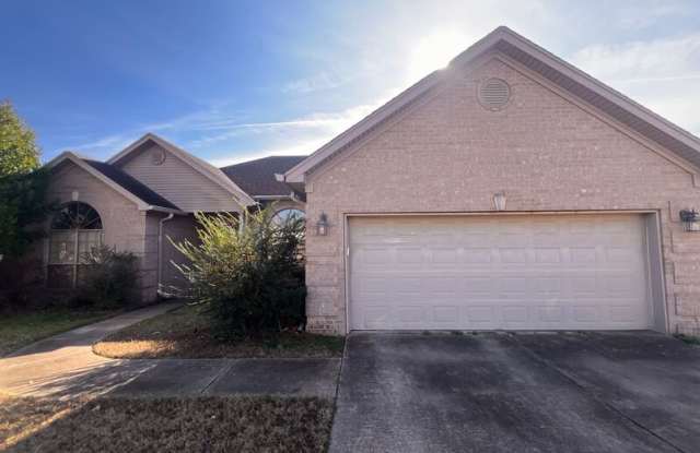 212 Carnelian Dr