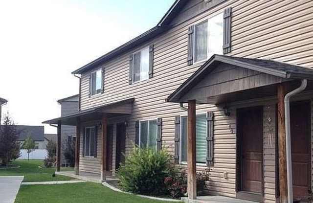 3 bed, 1.5 bath Townhome in The Meadows