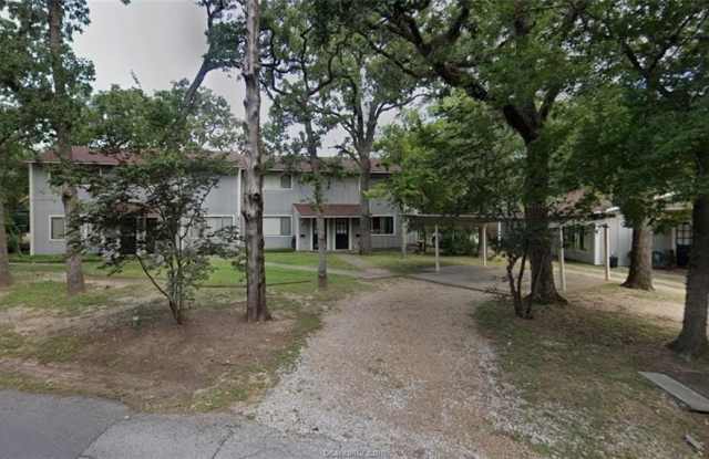 804 Eagle Pass Street