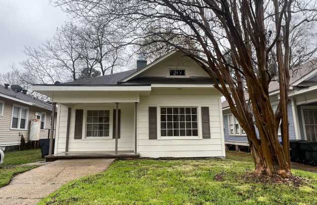 Remodeled and ready for New Tenant!!!