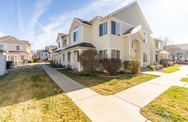 2458 Thunder Mountain Drive